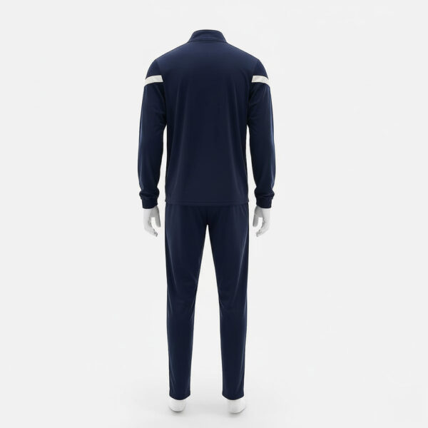 Survêtement JS Wenheck Saint-Avold, vue de dos sur mannequin, ensemble sportif bleu marine pour joueurs et supporters du club.